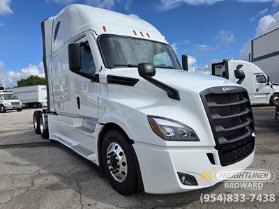 Freightliner Cascadia 126 Sleeper Semi Truck - Detroit 505HP, Other