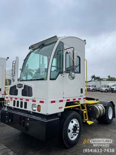 Autocar ACTT42 Yard Spotter Truck - Cummins, 200HP, Automatic