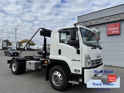 2026 Isuzu FTR Hooklift 25,950 GVW, 260HP CUMMINS DIESEL.