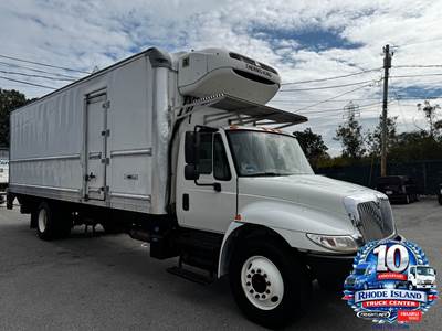 2016 International 4300 26' Refrigerated Truck 26,000 GVWR, Cummins Diesel, Allison Automatic, Curbside Door, Power Liftgate, Thermo King Reefer