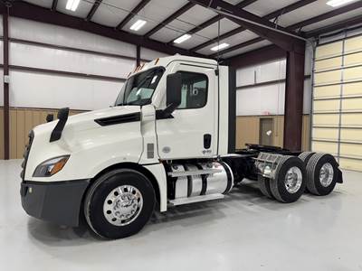 Freightliner Cascadia 126 Day Cab Truck - Detroit 435HP, 12 Speed Automatic