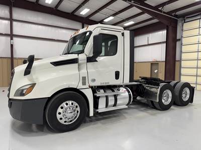 Freightliner Cascadia 126 Day Cab Truck - Detroit 435HP, 12 Speed Dt12 Automatic