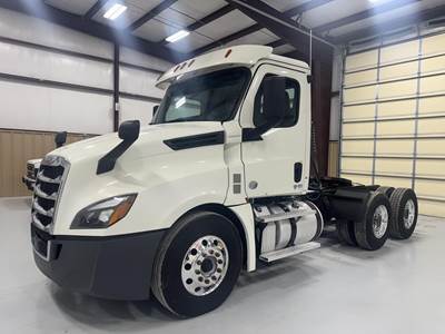 Freightliner Cascadia 126 Day Cab Truck - Detroit 435HP, 12 Speed Dt12 Automatic