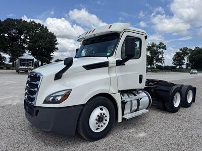 Freightliner Cascadia 126 Day Cab Truck - Detroit 435HP, 12 Speed Automatic
