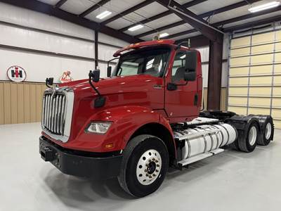 International HX Day Cab Truck - Cummins 455HP, 12 Speed Amt