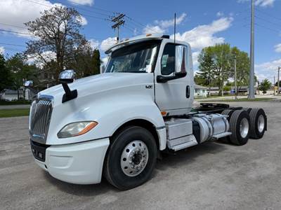 International LT Day Cab Truck - Cummins 450HP, 10 Speed Manual