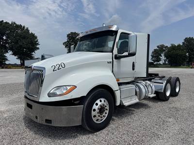 International LT Day Cab Truck - Cummins 450HP, 12 Speed Endurant Automatic