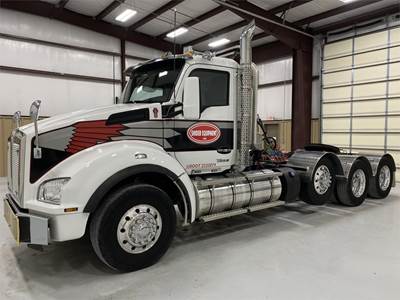 Kenworth T880 Tri Axle Day Cab Truck - Cummins, 18 Speed Manual