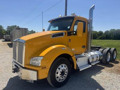 Kenworth T880 Day Cab Truck - Cummins 500HP, Amt