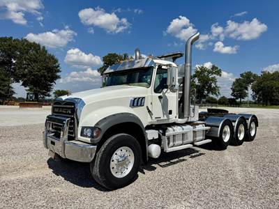 Mack Granite 64FT Day Cab Truck - MP8 505HP, Amt