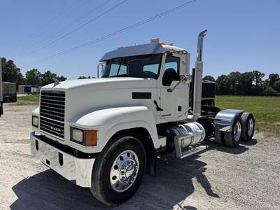Mack Pinnacle CHU613 Day Cab Truck - MP8-415C 415HP, 13 Speed M Drive Automatic