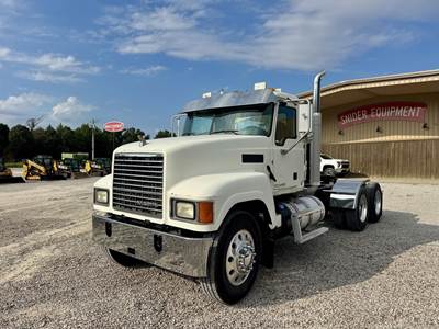 Mack Pinnacle CHU613 Day Cab Truck - MP8-415C 415HP, 13 Speed M Drive Automatic
