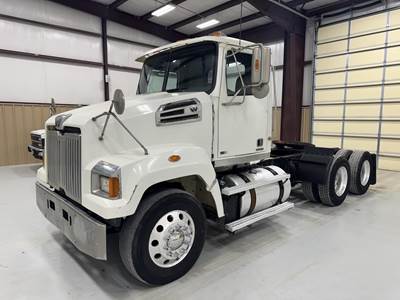Western Star 4700 Day Cab Truck - Detroit 450HP, 12 Speed Ultrashift Automatic