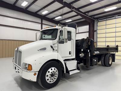 Kenworth T300 Dump Truck - Manual