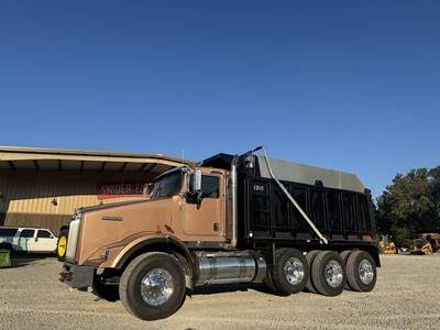 Kenworth T800 Tri Axle Dump Truck - Cummins 450HP, 10 Speed Ultrashift Automatic, 16' Dump