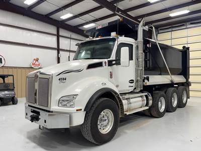 Kenworth T880 Tri Axle Dump Truck - Cummins 505HP, Automatic