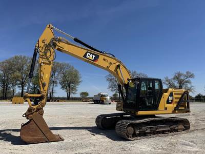 Caterpillar 320 Excavator
