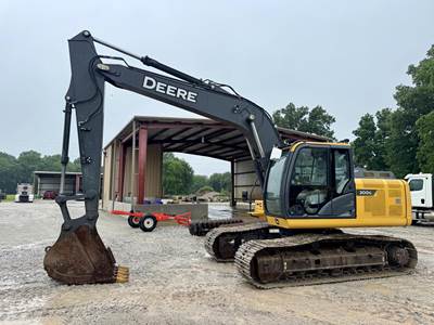 John Deere 200G Excavator