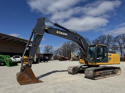 John Deere 210G LC Excavator