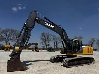 John Deere 250G LC Excavator