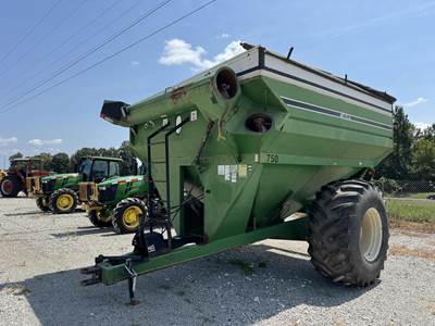 J&M 750-14 Grain Cart