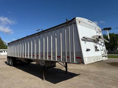 Cornhusker Aluminum Hopper / Grain Trailer - Spring