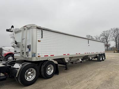 Timpte TANDEM AXLE SEMI HOPPER TRAILER Hopper / Grain Trailer