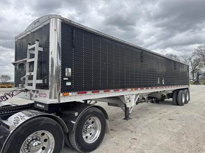 WILSON DWH-550B Hopper / Grain Trailer