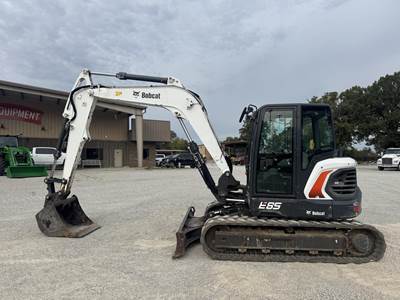 Bobcat E85 Compact Excavator