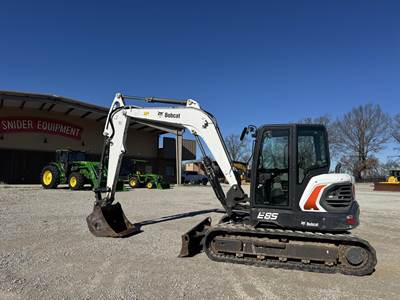Bobcat E85 Compact Excavator