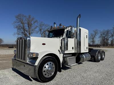 Peterbilt 389 Sleeper Semi Truck - Flat Top Sleeper, Paccar 485HP, 13 Speed Manual