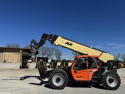 JLG 1255 Telehandler - 12000lb Capacity, 55ft Lift Height