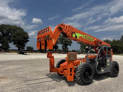 Xtreme XR1055 Telehandler - 10000lb Capacity, 55ft Lift Height