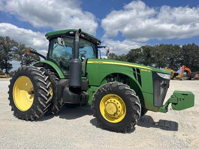 John Deere 8285R Tractor