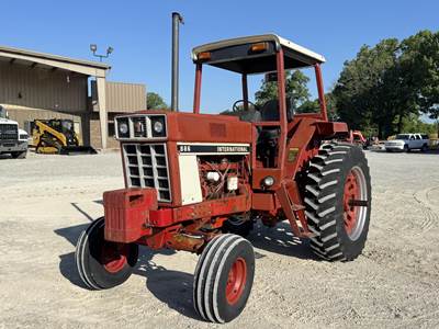 International 886 Tractor
