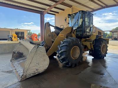 Caterpillar 938M Large Wheel Loader