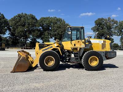 Komatsu WA320-6 Large Wheel Loader