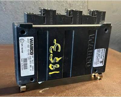 Wabco SMARTTRAC ABS Control Module for a Freightliner Cascadia 126