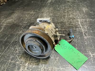 Detroit CASCADIA 113 A/C Compressor for a Freightliner Cascadia 113