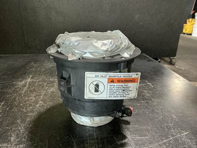 Freightliner M2 106 Air Cleaner / Air Filter Housing