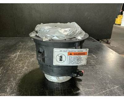 Freightliner M2 106 Air Cleaner / Air Filter Housing