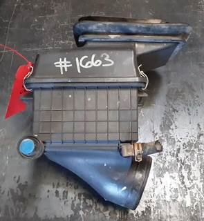 International DuraStar 4300 Right Air Cleaner / Air Filter Housing