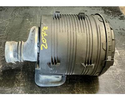 International RH613 Air Cleaner / Air Filter Housing