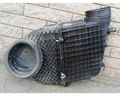 Kenworth T680 Air Cleaner / Air Filter Housing
