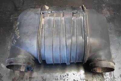 Kenworth T800 Air Cleaner / Air Filter Housing