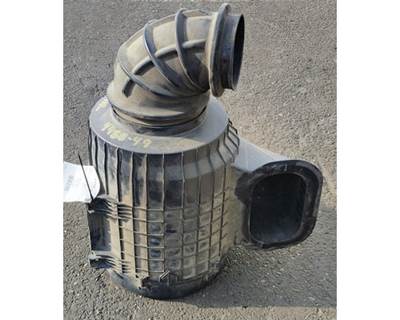Volvo VNL Air Cleaner / Air Filter Housing
