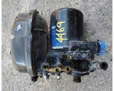 Bendix AD-HF Air Dryer for a Peterbilt 579
