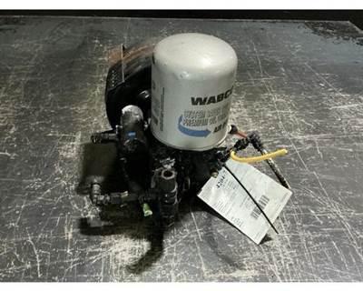 Bendix Air Dryer for a International LT625