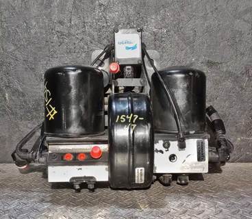 Peterbilt 579 Air Dryer