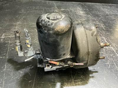 Bendix AD-IS Air Dryer. P/N 911557, K151131, K125791